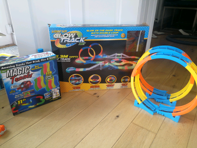 glow tracks double loop track